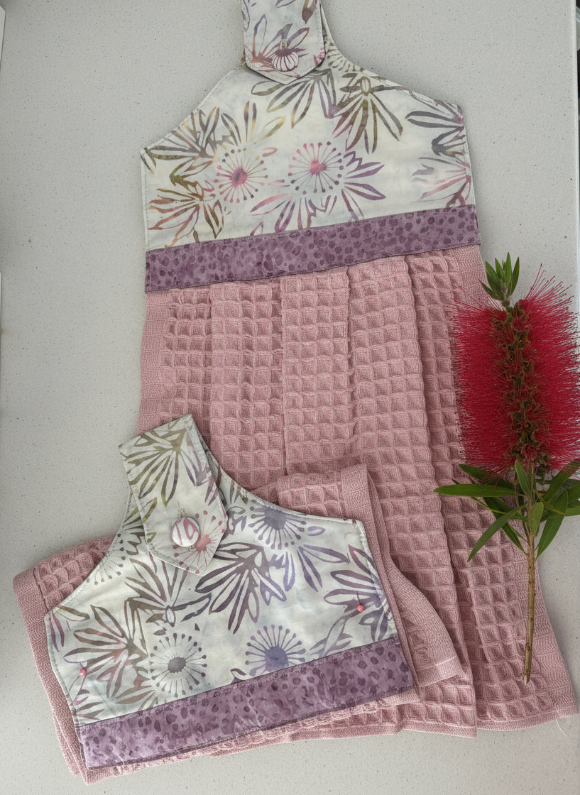 Hand Towel 100% Cotton Buttoned hanging